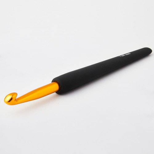 single-ended-gold-crochet-hook.jpg