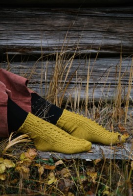 Laine_52WeeksofSocks_Andrea_Mowryres.jpg