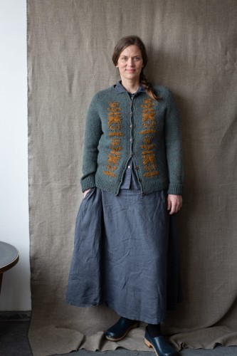 EmbroideryOnKnits_Blomma.jpg